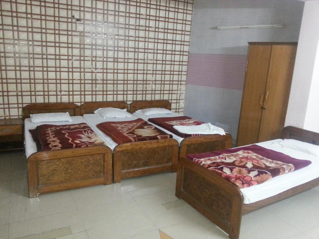 Hotel Royale Paradise Noida Zimmer foto