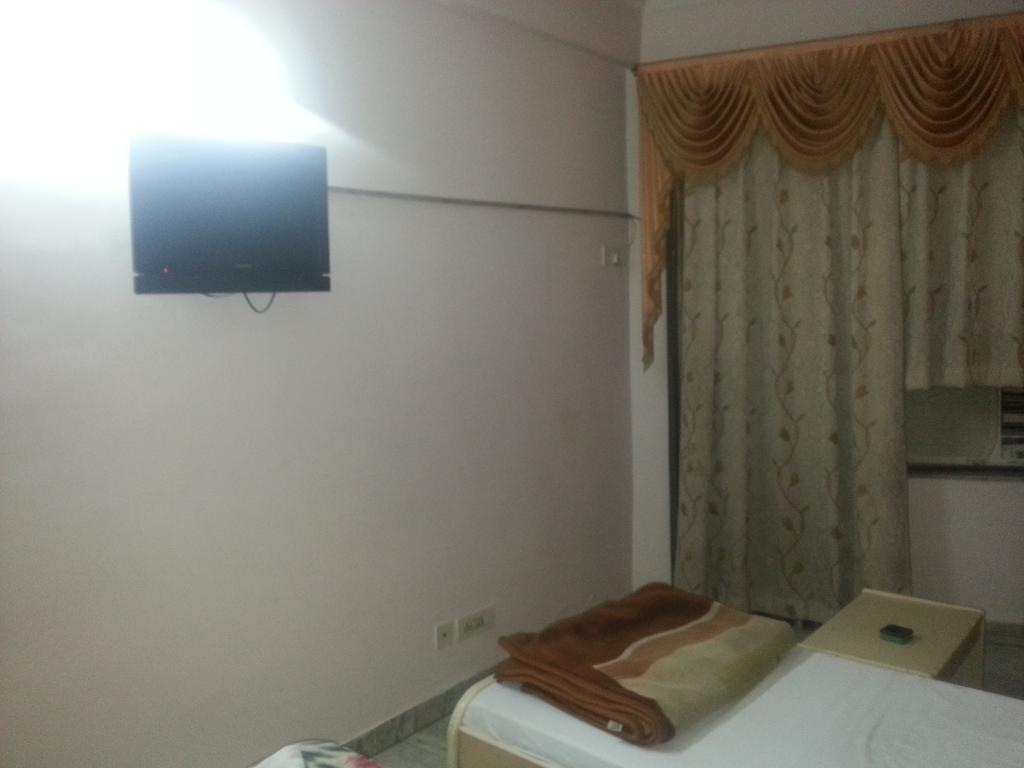 Hotel Royale Paradise Noida Zimmer foto